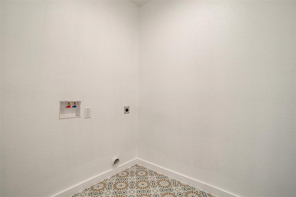 209 Lanai Drive Property Photo 35
