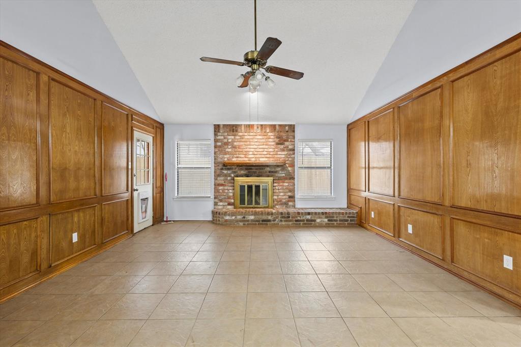 414 Morrison Drive Property Photo 1