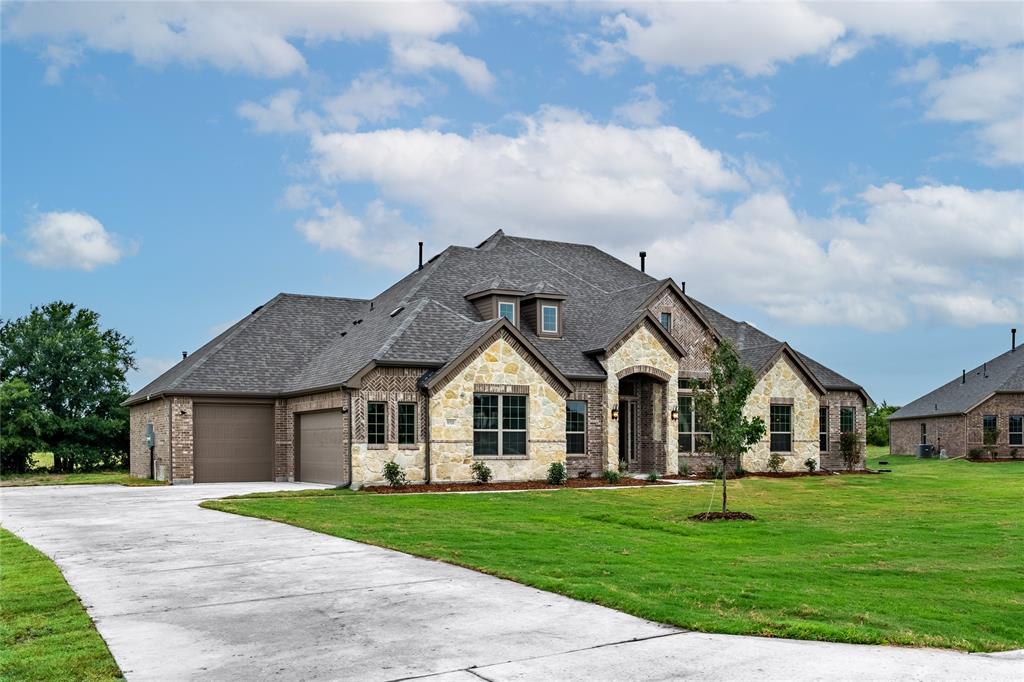 8310 Forest Glade Property Photo 1
