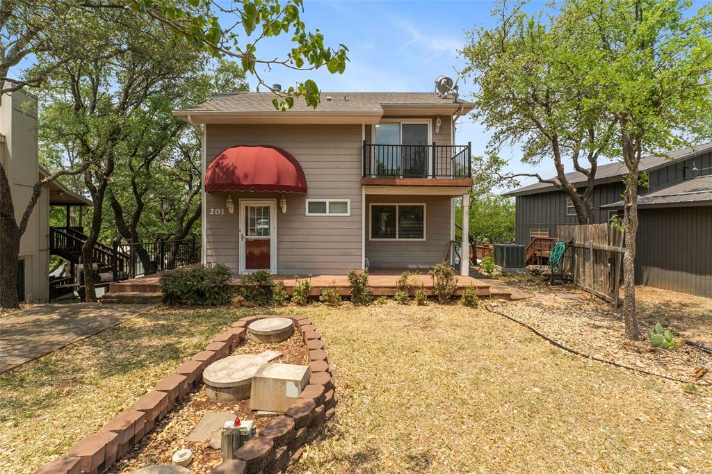 201 Cove Cir Property Photo