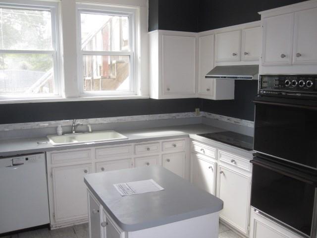 801 W Lillie Property Photo 3