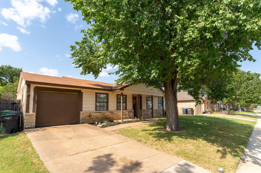 4141 Spindletree Lane Property Photo