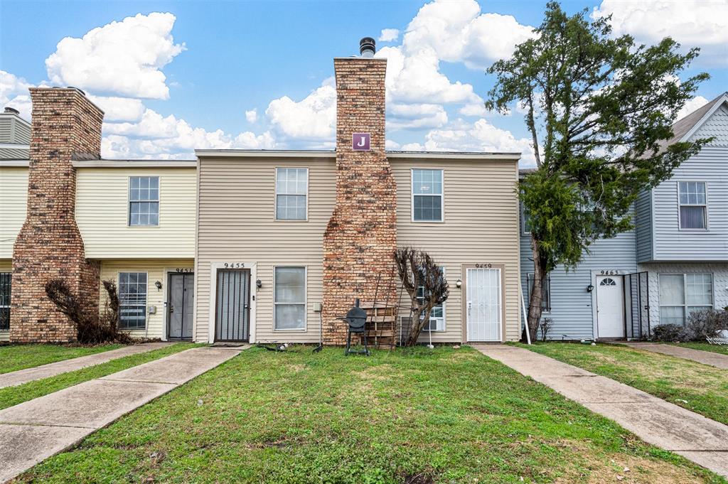 9459 Olde Village Court Property Photo 1