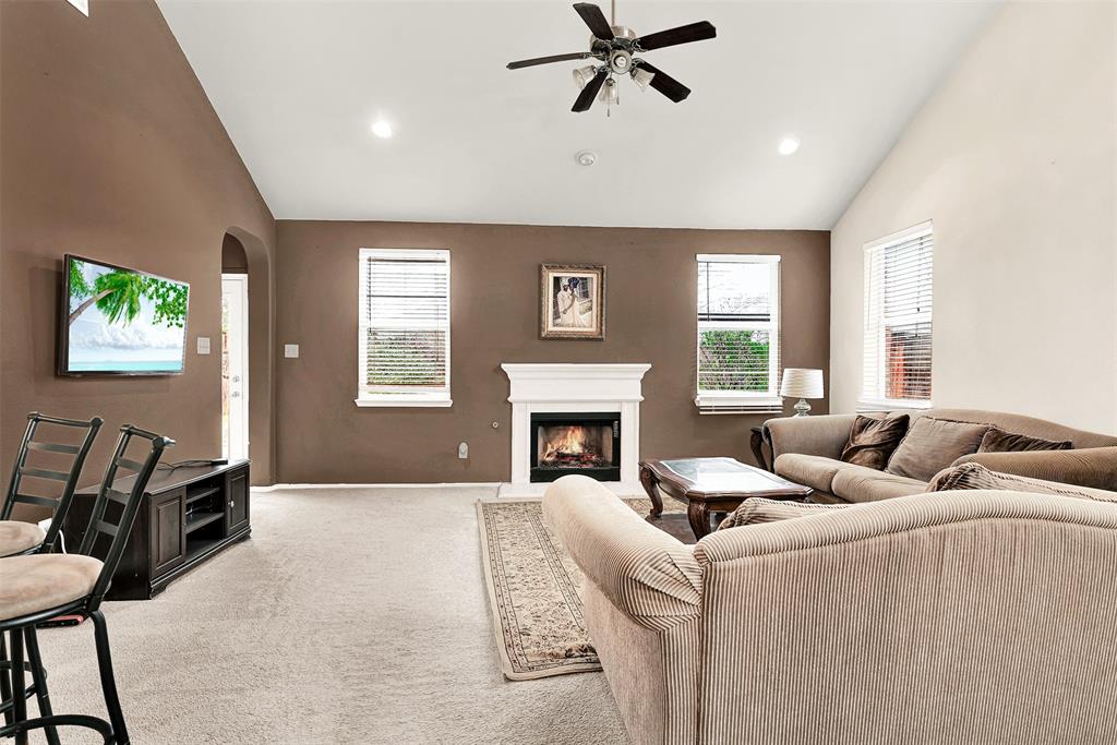 1321 Iron Horse Street Property Photo 8
