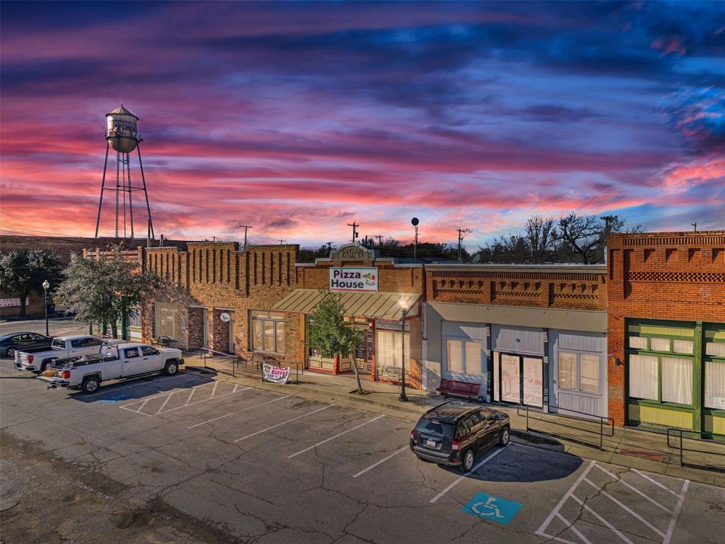 106 N Main Street Property Photo