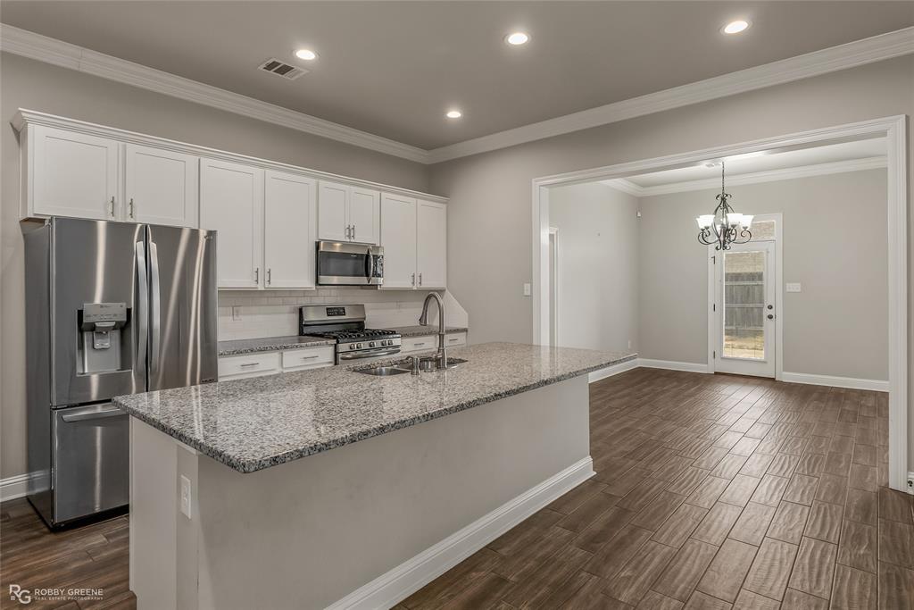 370 Coppice Place Property Photo 4