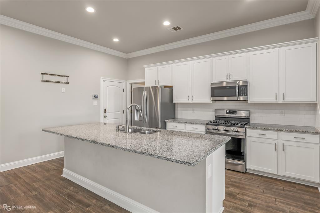 370 Coppice Place Property Photo 6