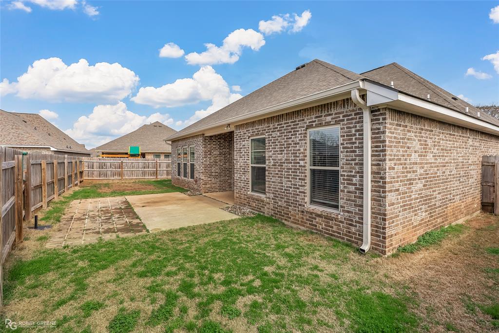 370 Coppice Place Property Photo 33
