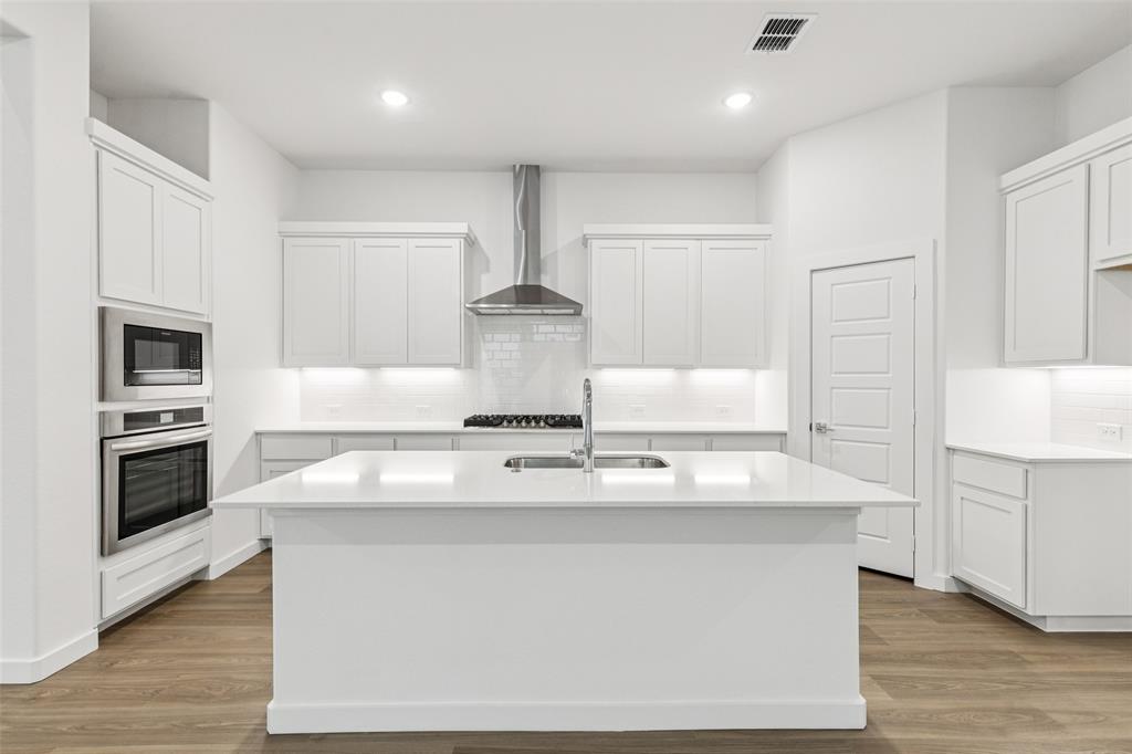 1900 Palmetto Road Property Photo 1