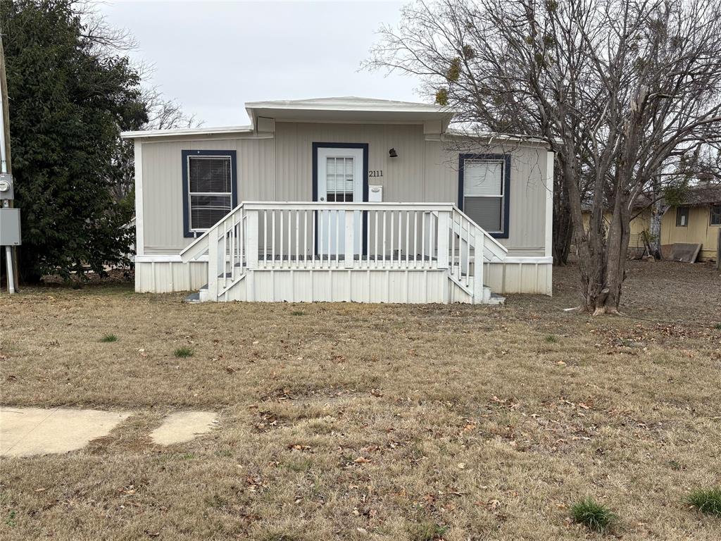 2111 D Avenue Property Photo