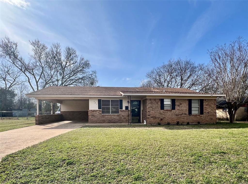121 Alexander Street Property Photo