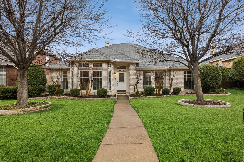 1517 Palisades Drive Property Photo