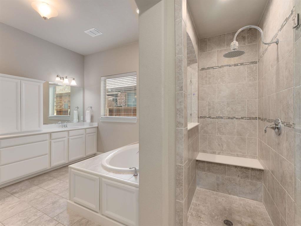 9908 Pikes Peak Place Property Photo 18