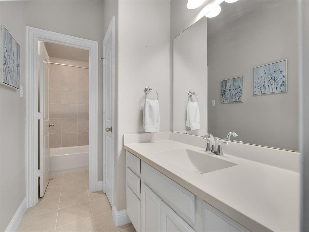 9908 Pikes Peak Place Property Photo 26
