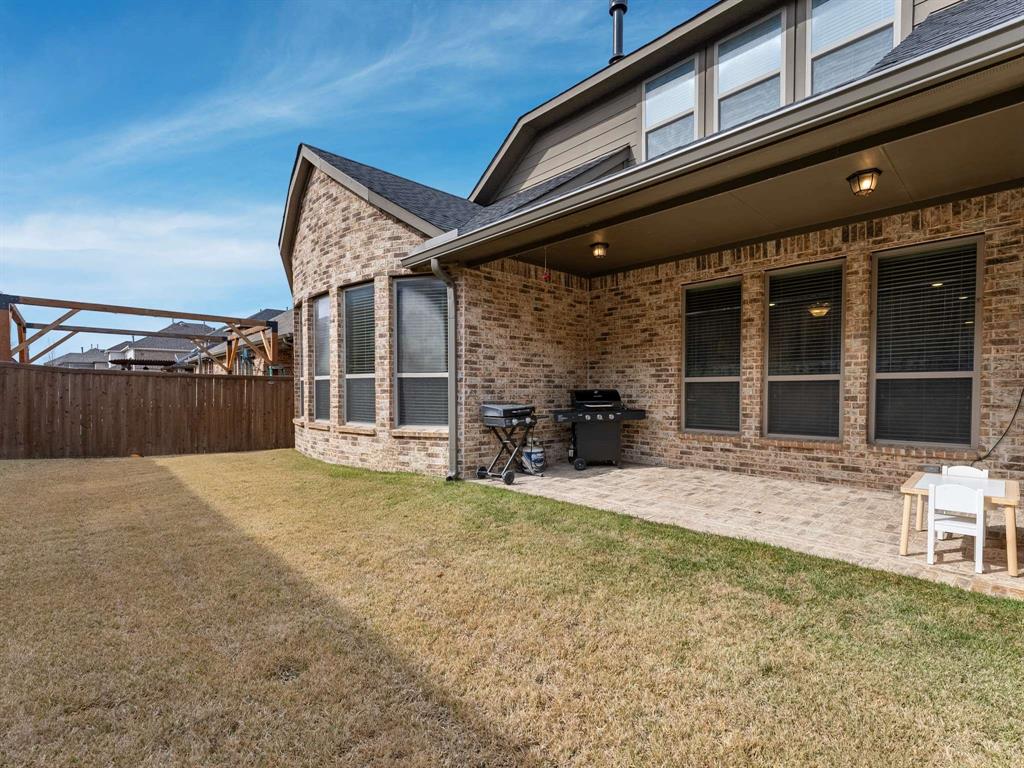 9908 Pikes Peak Place Property Photo 27
