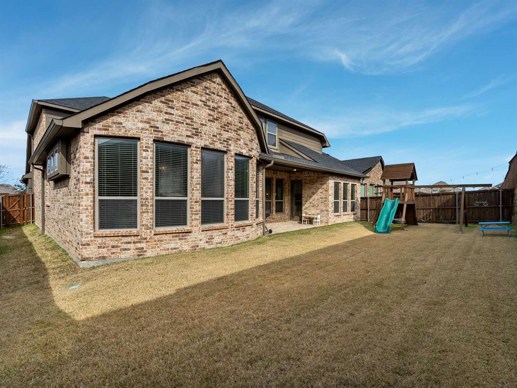 9908 Pikes Peak Place Property Photo 28