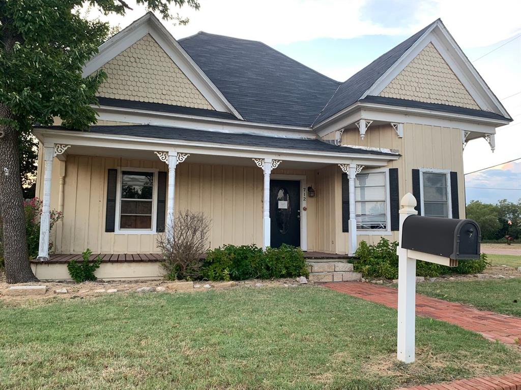 712 S Central Avenue Property Photo