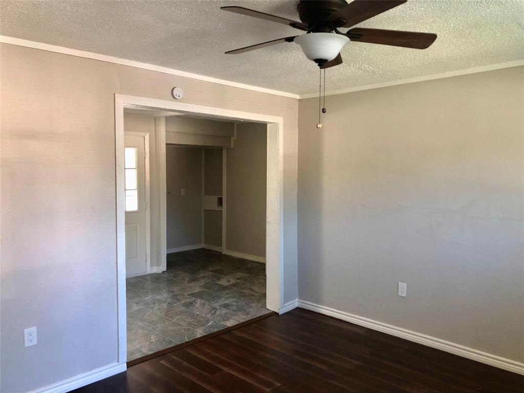 1726 Kirkwood Drive Property Photo 2