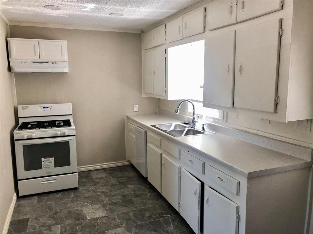 1726 Kirkwood Drive Property Photo 4