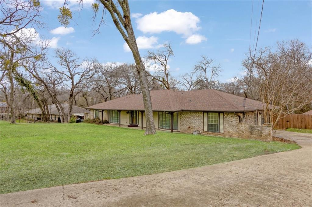 1114 Dula Circle Property Photo