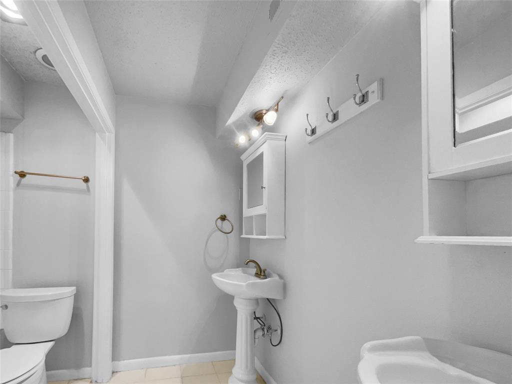 9222 Flickering Shadow Drive Property Photo 11