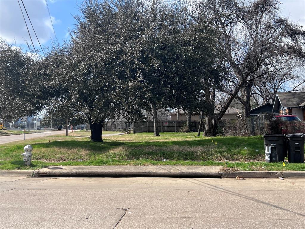 301 N Chandler Drive Property Photo