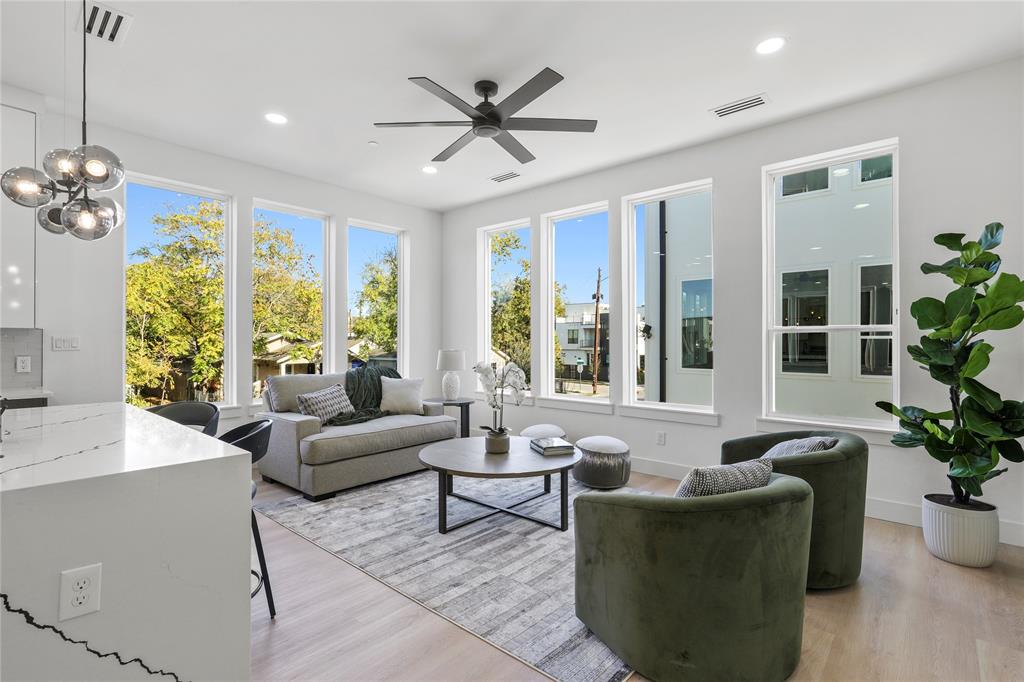 2015 California Drive Property Photo 18