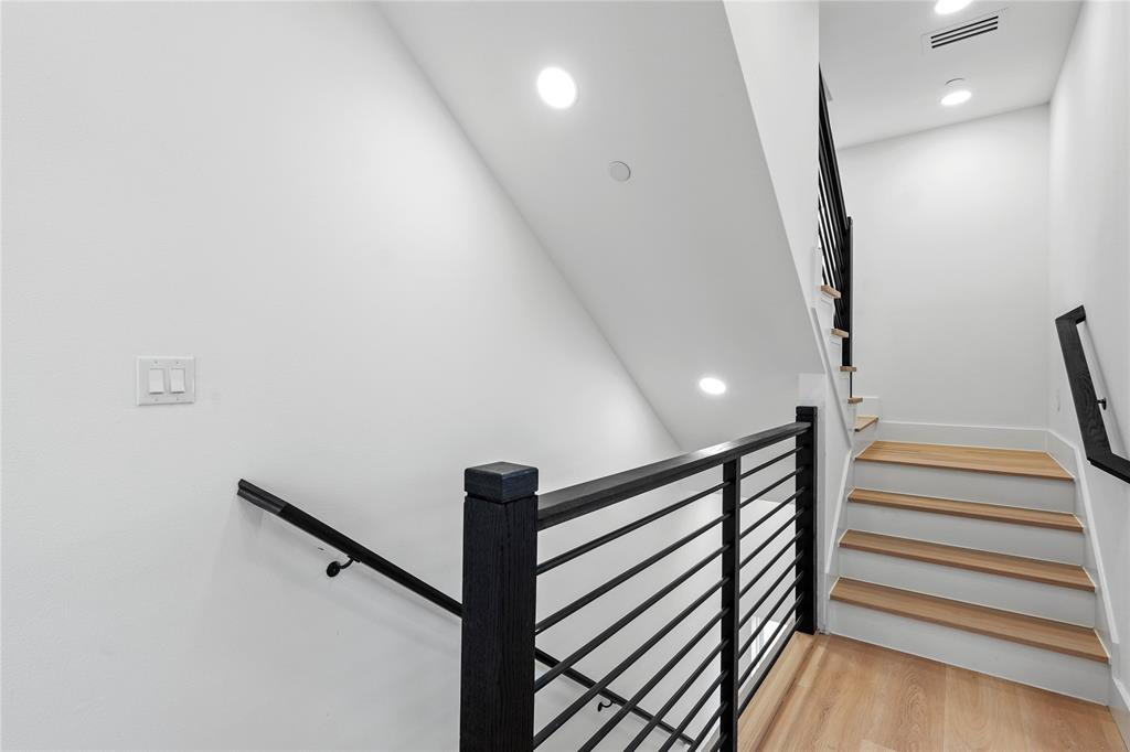 2015 California Drive Property Photo 21