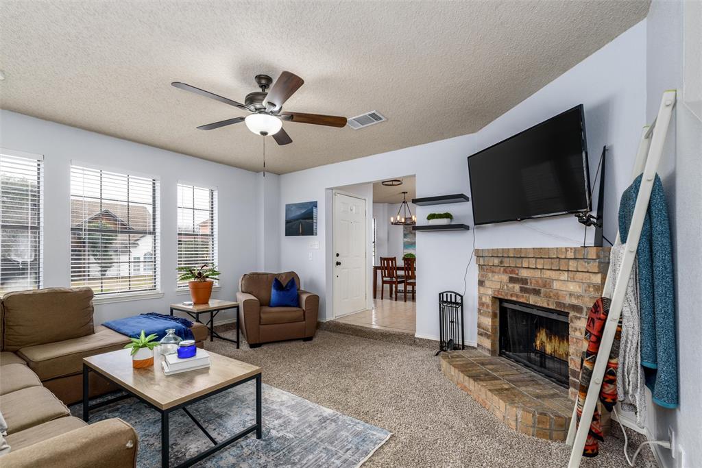 603 High Crest Property Photo 4