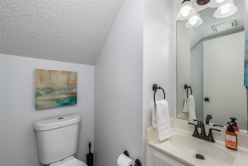 603 High Crest Property Photo 12