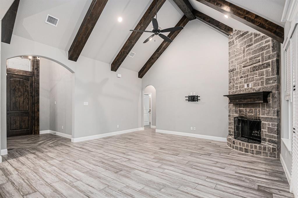 378 Oak Meadow Lane Property Photo 8