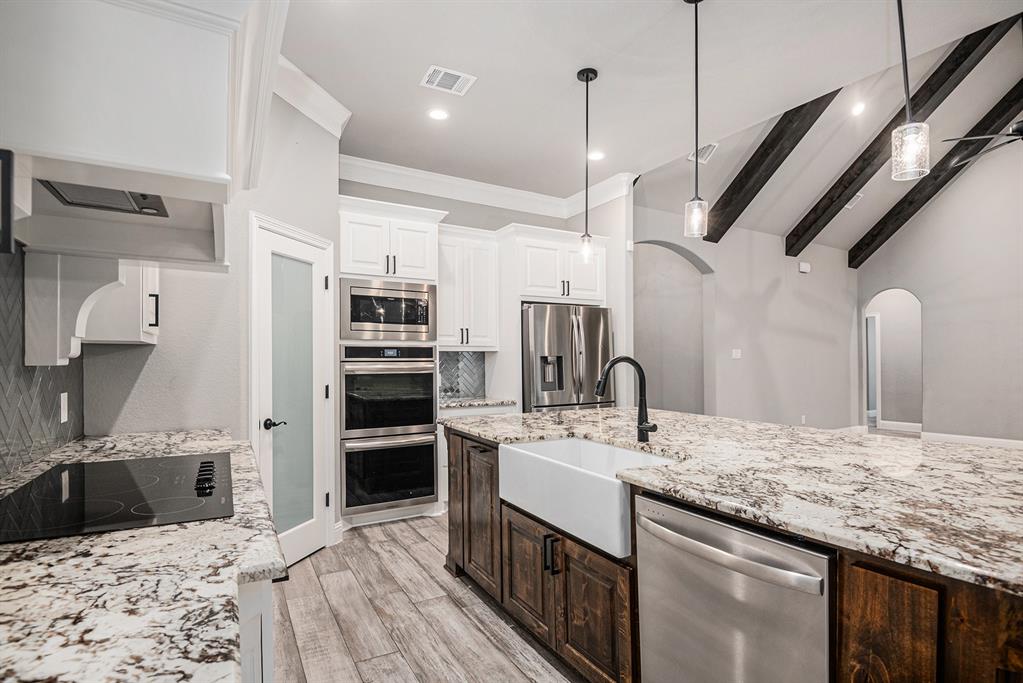 378 Oak Meadow Lane Property Photo 13