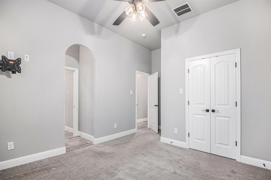 378 Oak Meadow Lane Property Photo 18
