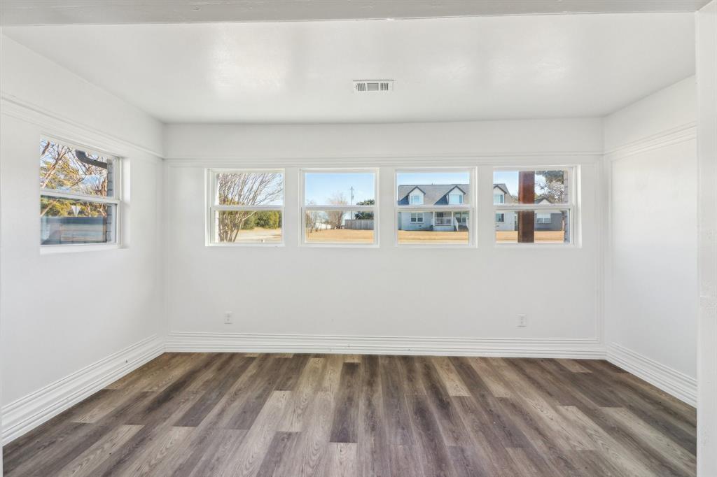 4765 Cecilia Avenue Property Photo 9