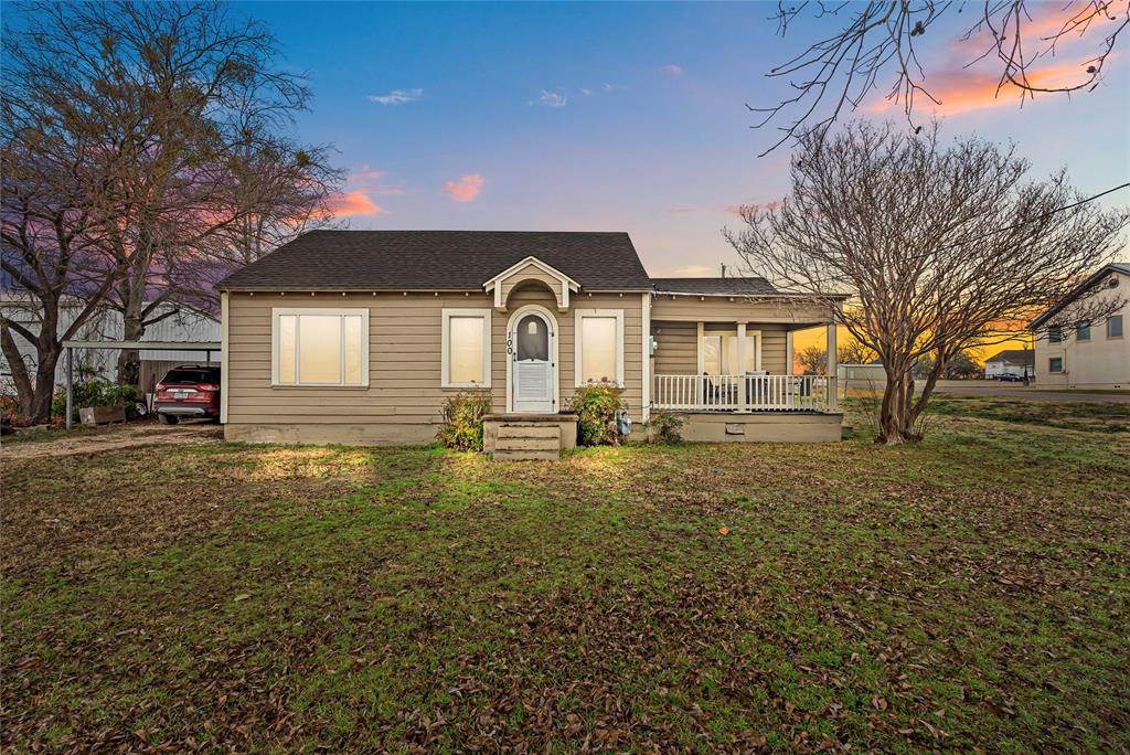 100 W Allen Avenue Property Photo