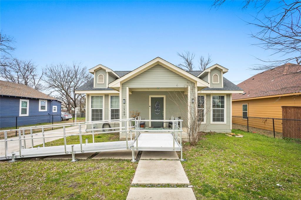 1507 E Allen Avenue Property Photo