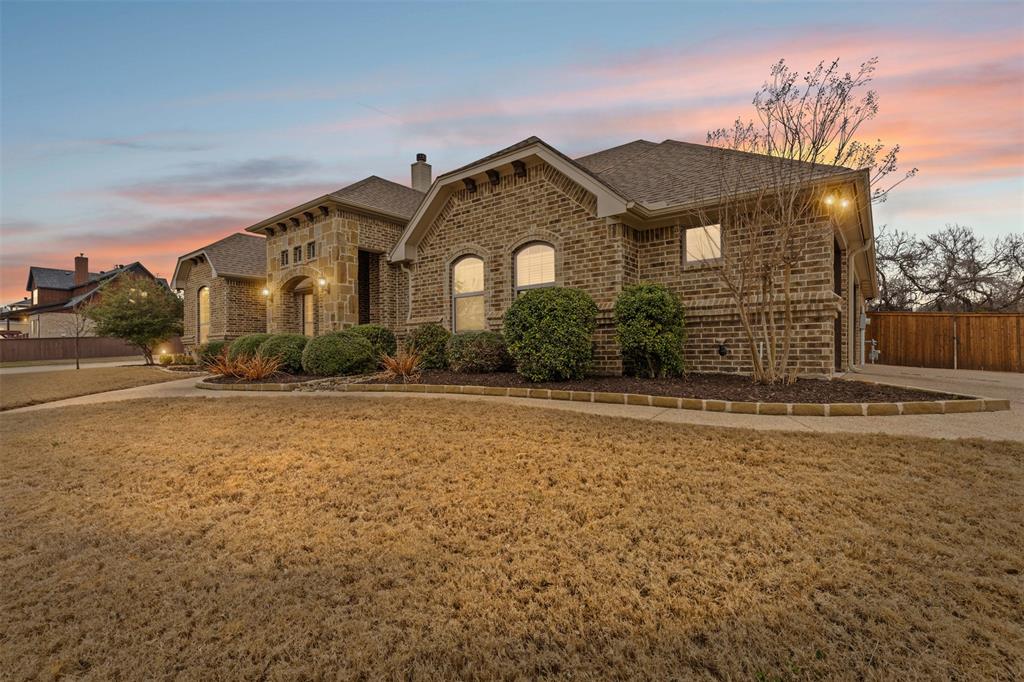 910 Crown Valley Drive Property Photo