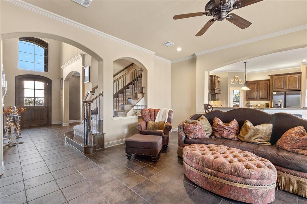 14 Windsor Drive Property Photo 6