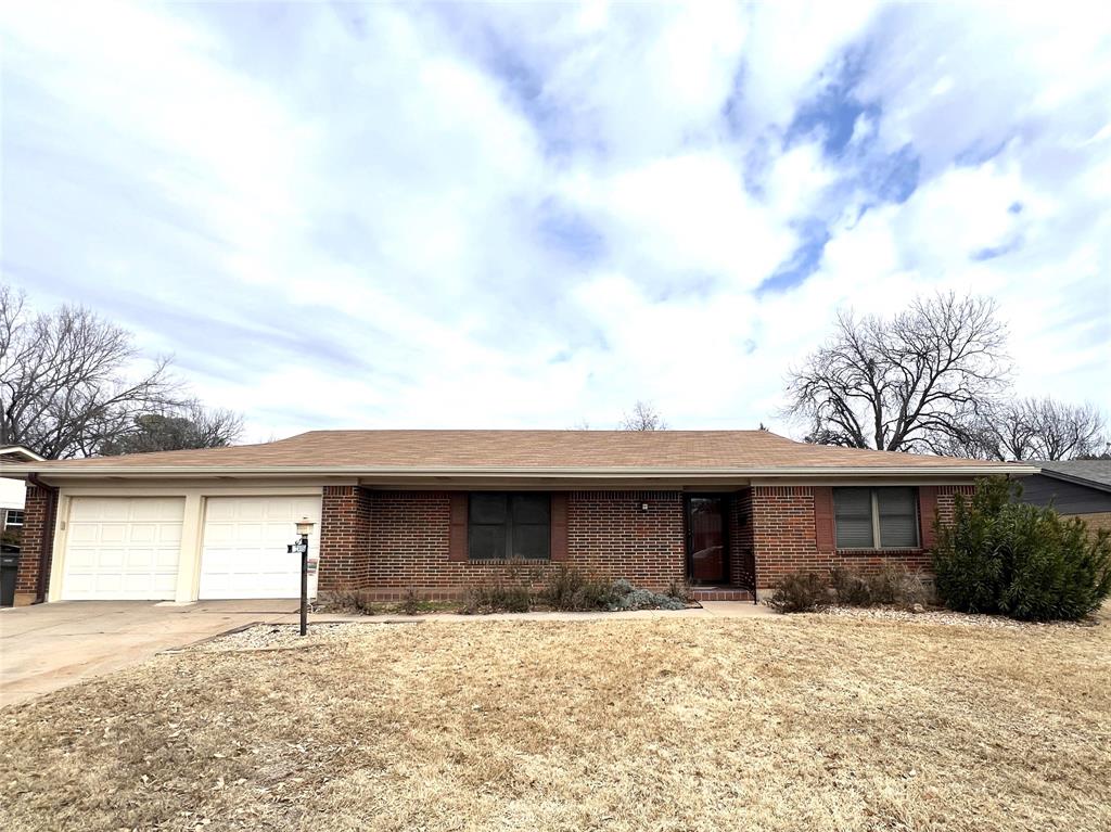 2415 Picadilly Lane Property Photo