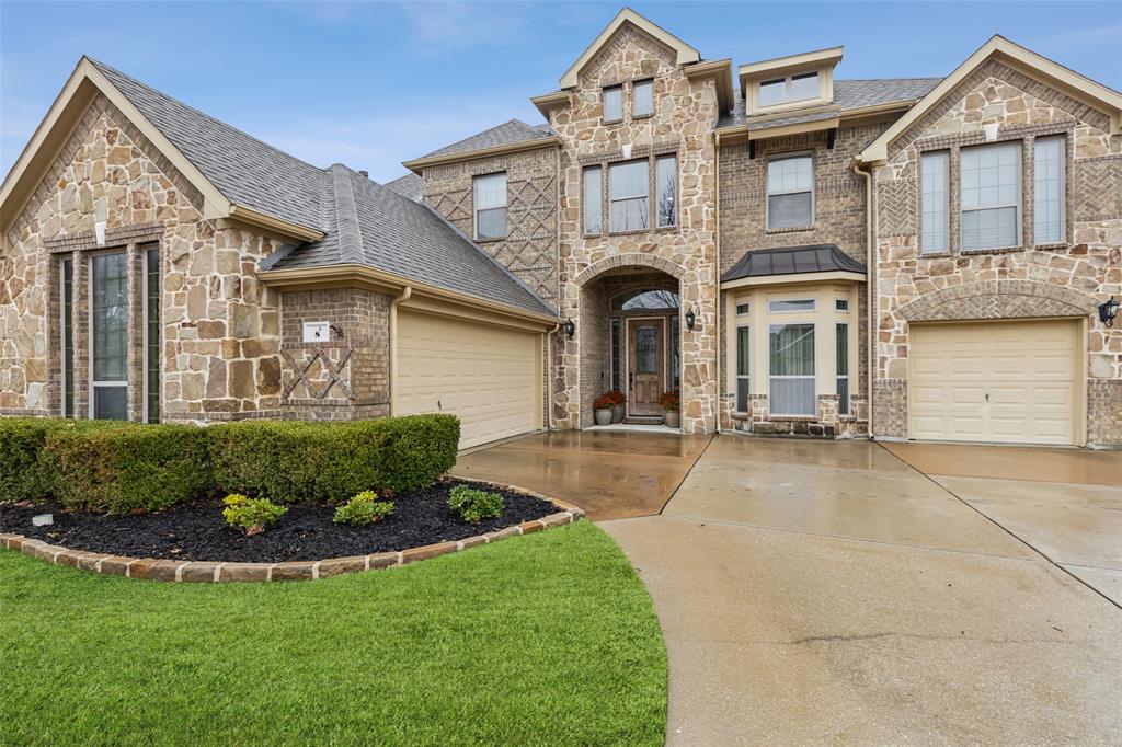 8 Center Court Property Photo