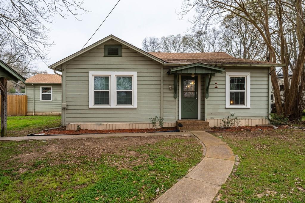 11196 Moss Street Property Photo