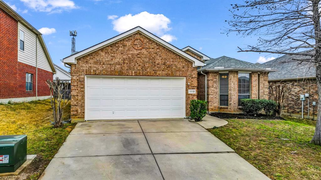 1110 Sunderland Court Property Photo 1