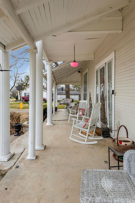 917 Wood Street Property Photo 3