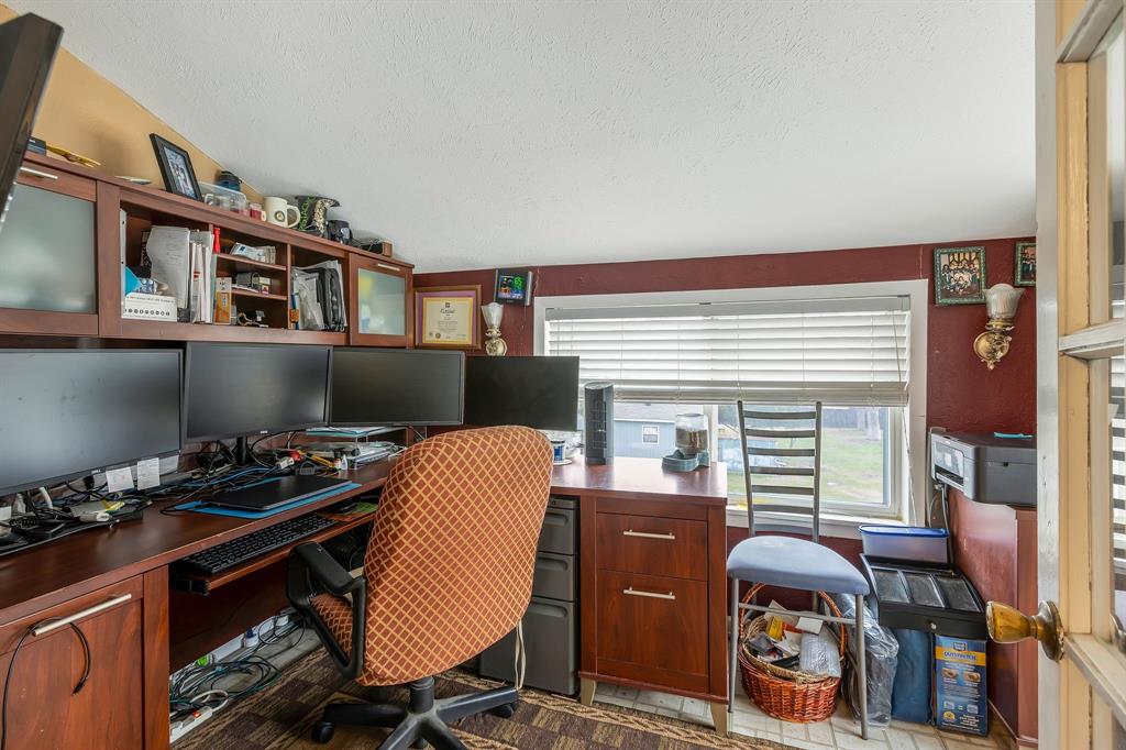 917 Wood Street Property Photo 26