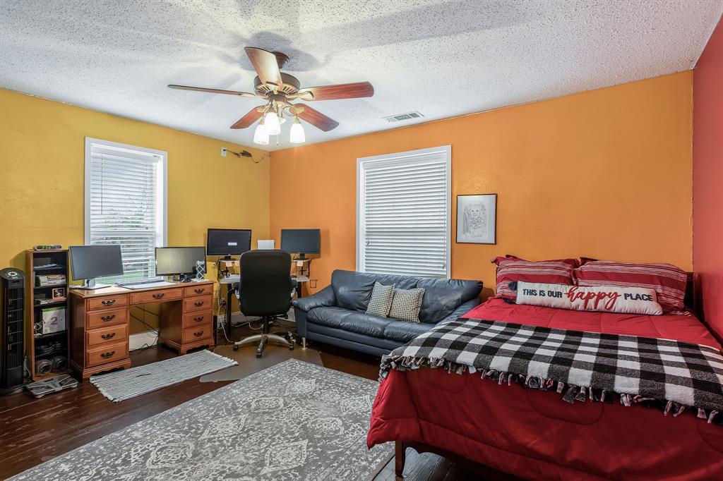 917 Wood Street Property Photo 30