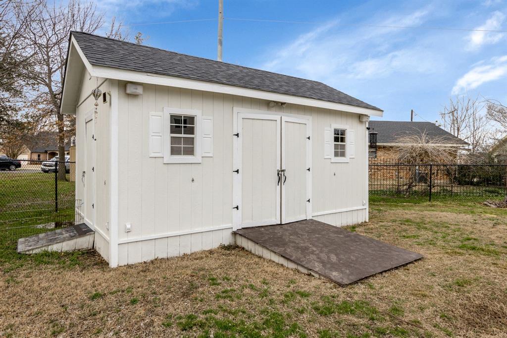 917 Wood Street Property Photo 35