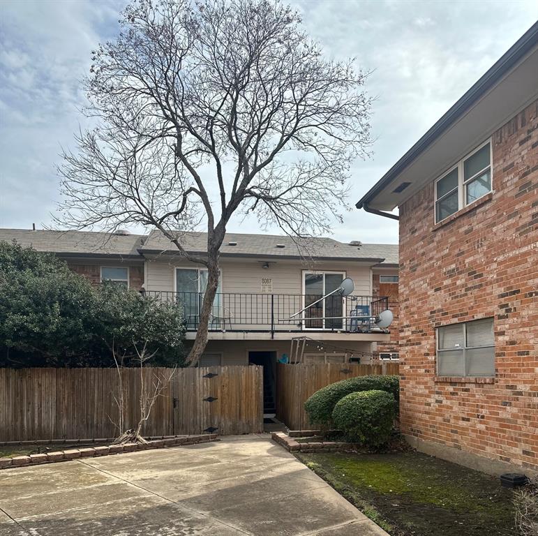 8087 Meadow Road Property Photo 4