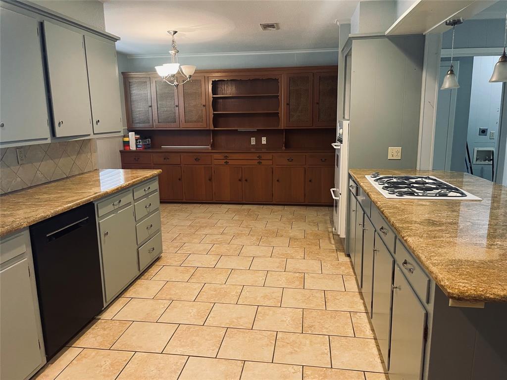 600 N Johnson Street Property Photo 7