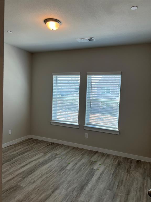 1328 Creekbank Drive Property Photo 8