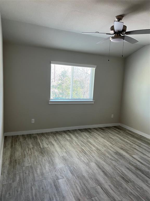 1328 Creekbank Drive Property Photo 11